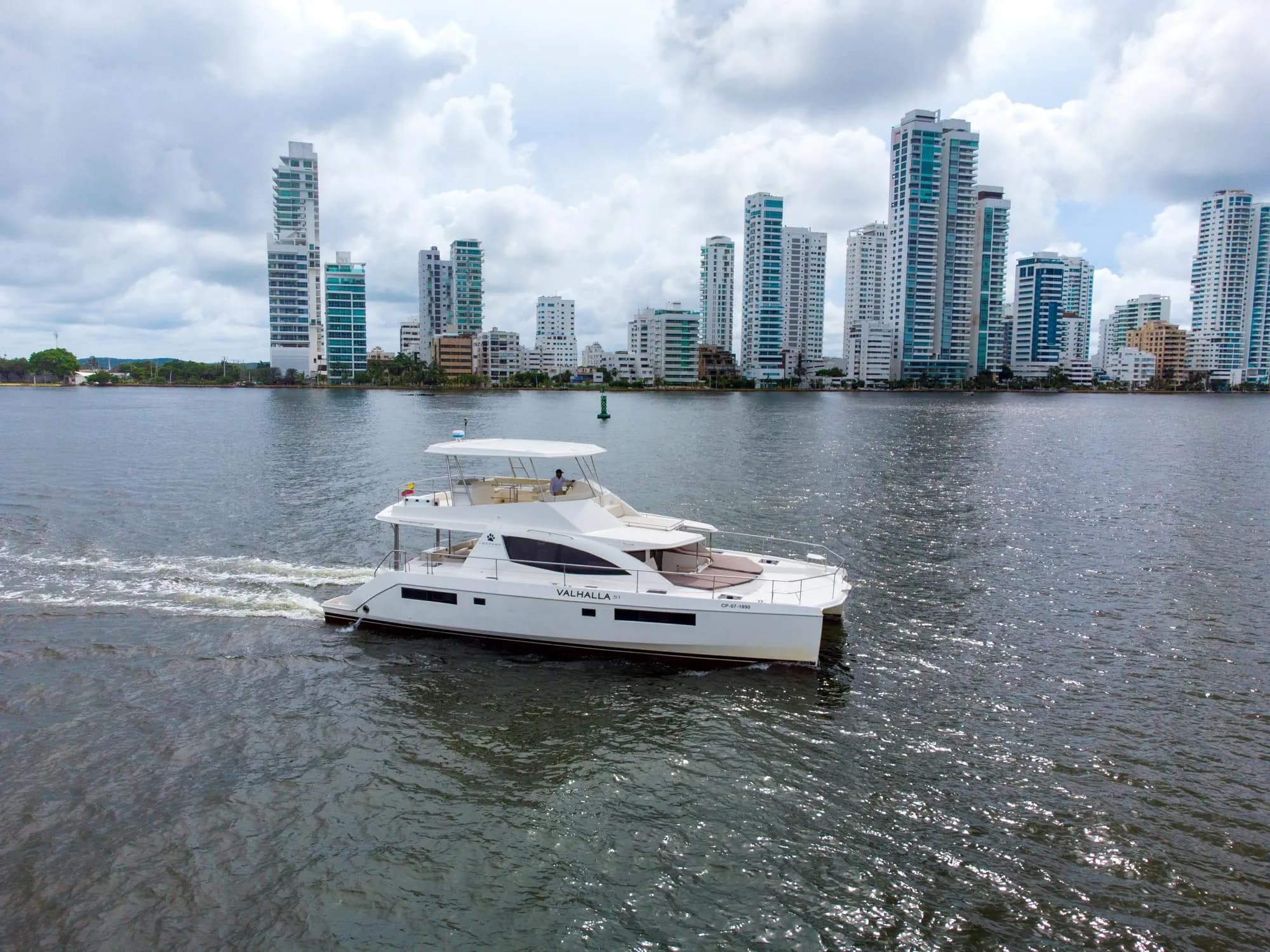 Catamarán Valhalla Powercat Leopard 51 en Cartagena