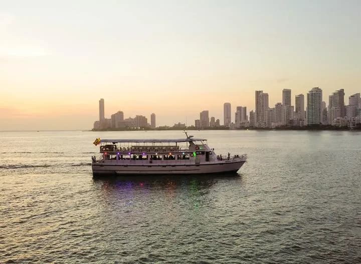 Tour Bahía Bequia en Cartagena